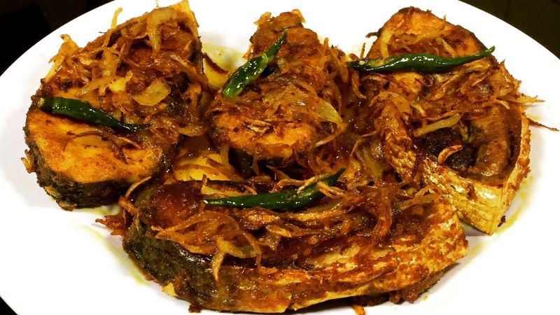 পহেলা বৈশাখে সুস্বাদু ইলিশ মাছ ভাজার সহজ রেসিপি